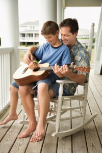 Kindergitarre-Vater-Sohn Kindergitarre-Vater-Sohn