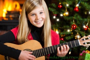 Kindergitarre zu Weihnachten